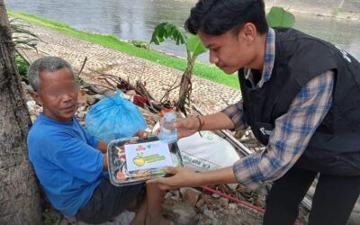 Babagi Kanyang, Dompet Dhuafa Singgalang Bagikan Puluhan Paket Makanan untuk Warga yang Membutuhkan